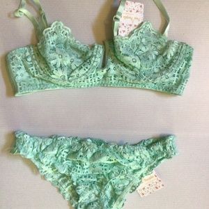 NEW! Rare free People mint lace set